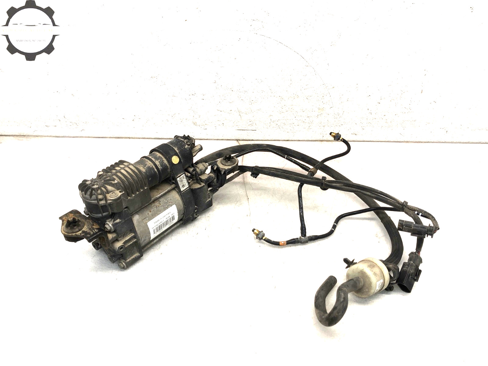 2017-2020 MASERATI LEVANTE AWD AIR SUSPENSION COMPRESSOR PUMP OEM