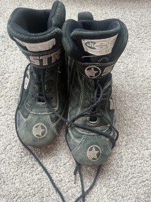 STR Oval Race Boots. Size 4 meets SFI 3.3/5 Spec Racing / Rally / Fire Retardant