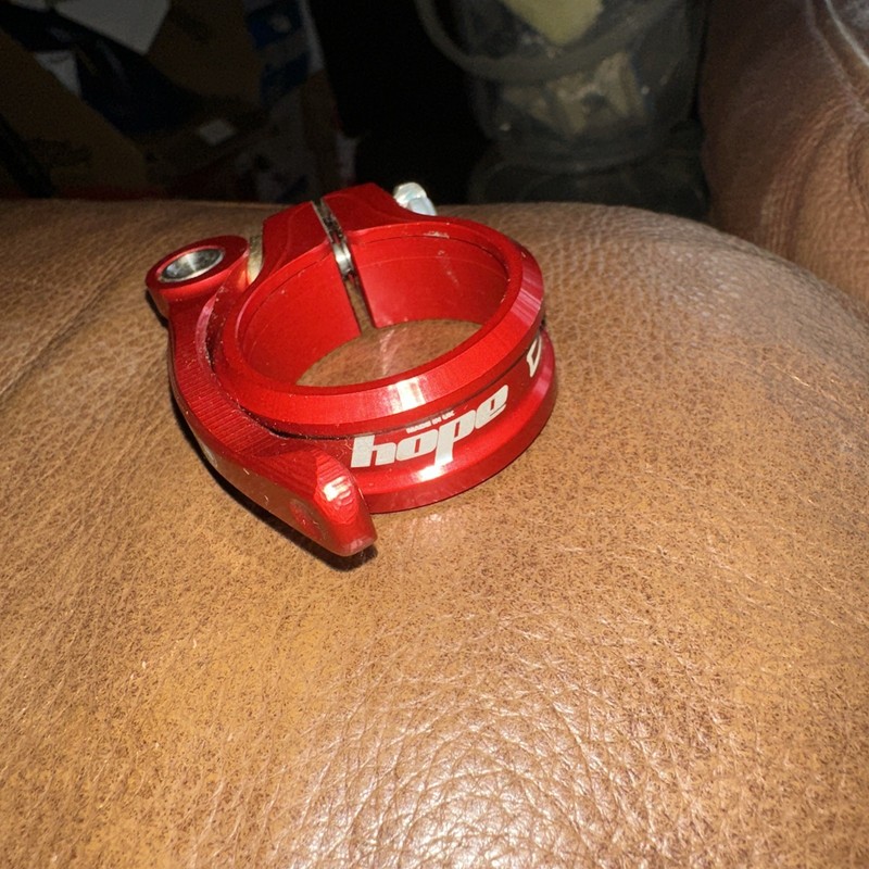 Brand new Hope 36.4mm Seat Post Clamp In Red 