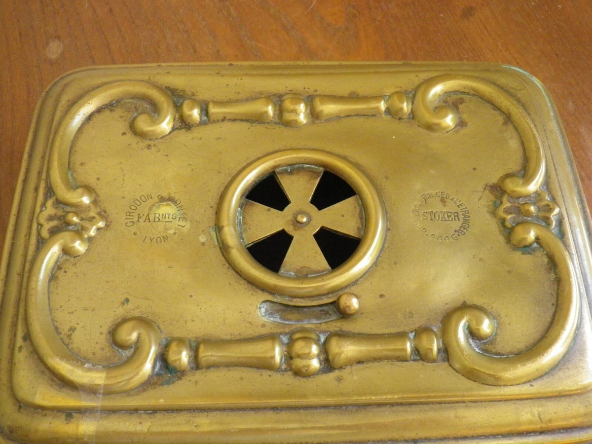 Chaufferette ancienne de marque Girodon à Lyon