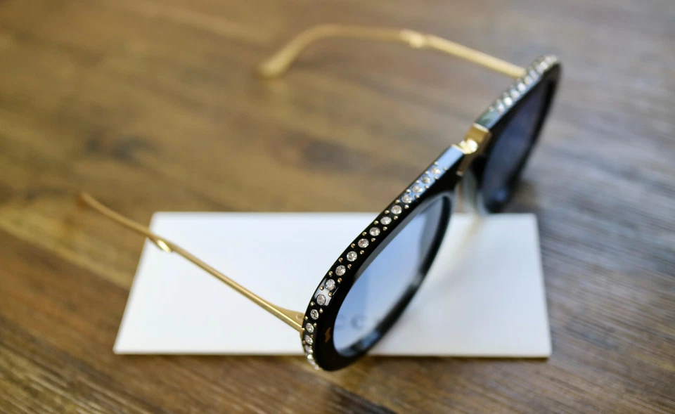 Gucci GG0307S 56mm Foldable Aviator Sunglasses in Black w.Crystals and Blue Lens - Image 4 of 4