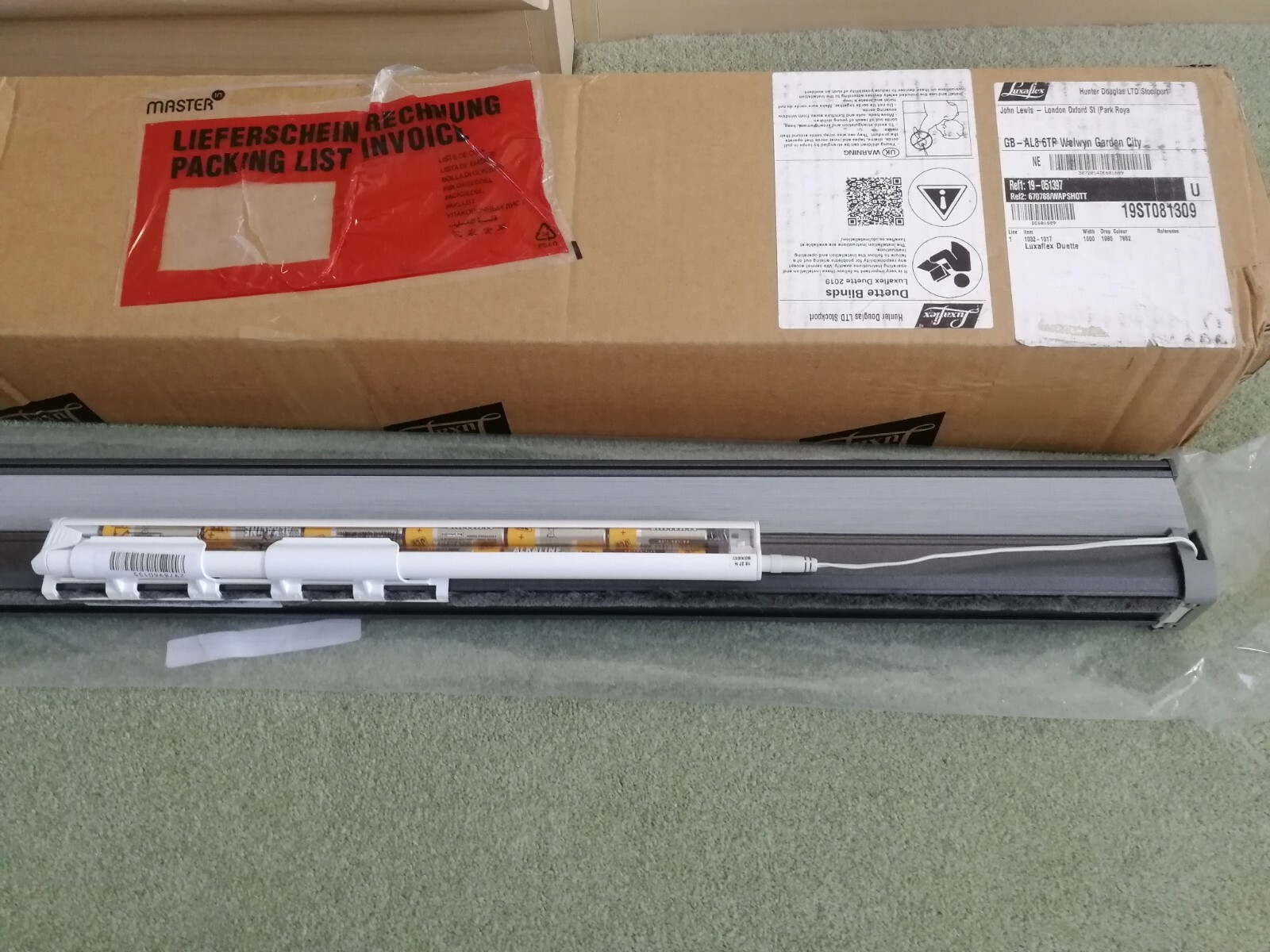 Luxaflex Powerview® Remote Controlled Light Grey Duette Thermal Blind Shade 32mm eBay