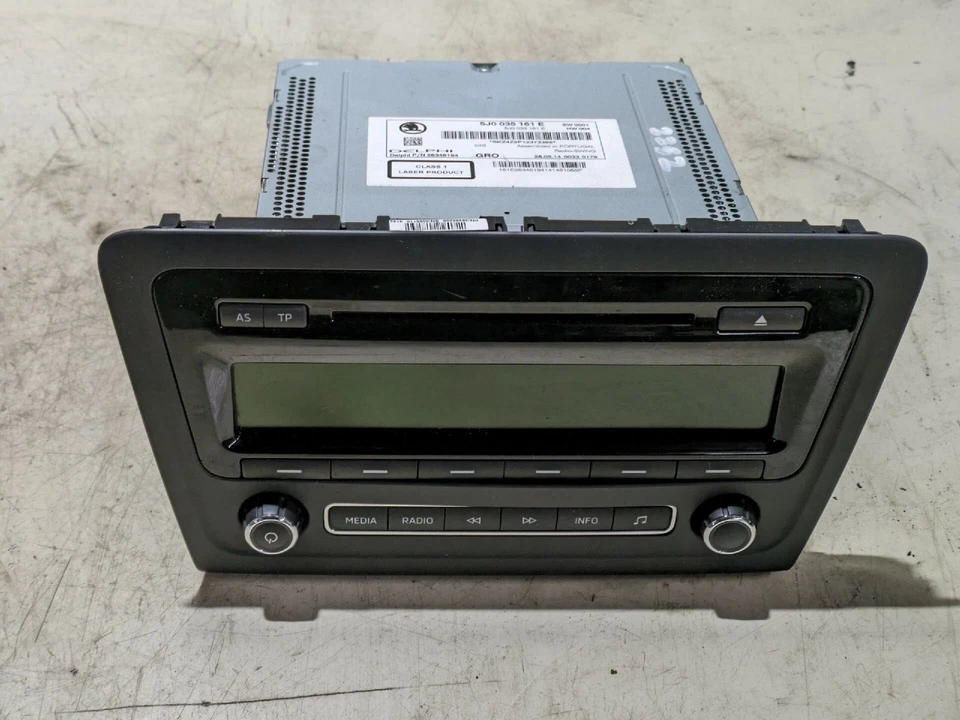 Radio Skoda 5J0035161E NH Rapid Spaceback 1.2 TSI - Bild 3 von 4