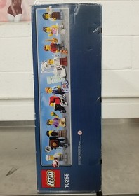 Retired LEGO Creator Expert: Assembly Square (10255) Sealed but Damaged Box