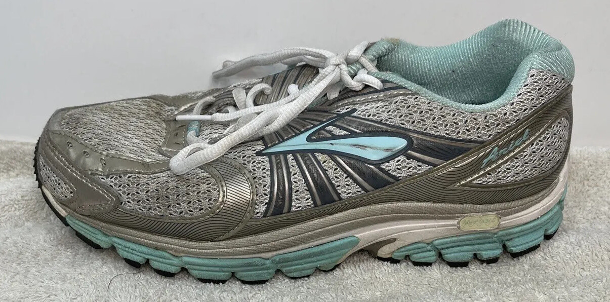 brooks shoes cross trainers