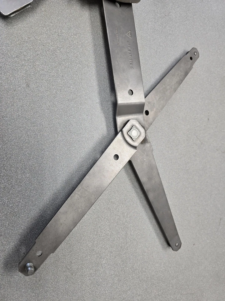 MUY BONITO REGULADOR VENTANA PUERTA PASAJEROS ORIGINAL PORSCHE 924 924S 944 NLA Foto 2 de 4