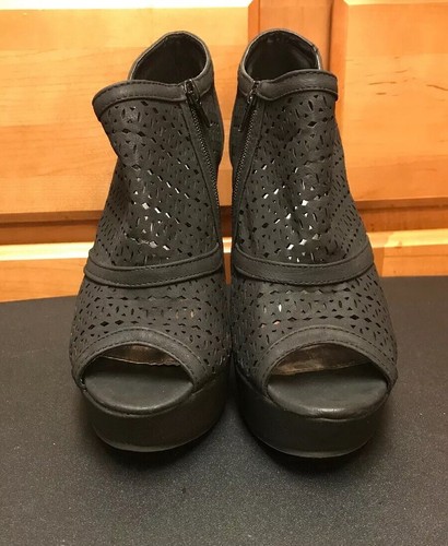 Charlotte Russe Black Wedge Heel Leather Open Toe Shoes Women Size 9 - Picture 3 of 8
