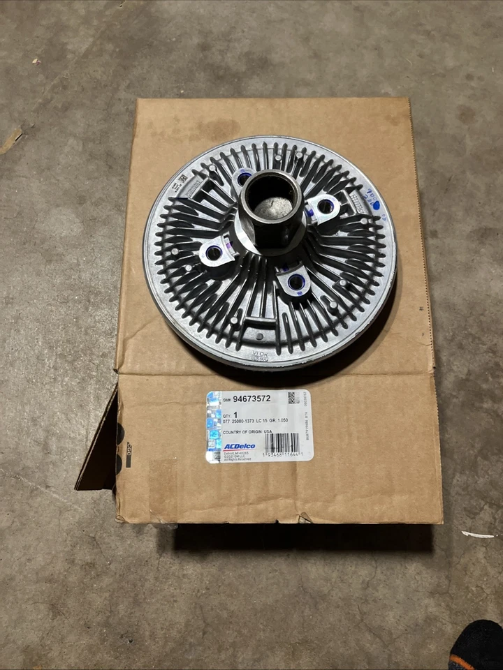 94673572 OEM GM ENGINE COOLING FAN CLUTCH 2003-2020 Chevy Express GMC Savana - Image 2 of 2