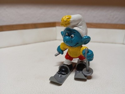 Schleich Super Smurf Sport Skis - 40205 - Peyo Smurfs Skiers Poles
