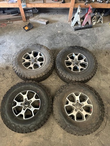 Set of 5 new 17" Jeep Wrangler Rims 285/70R17 BFG AT Tires LT - 第 2/4 張圖片