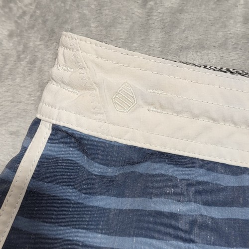 Volcom Swim Trunks Men's 34 Multicolor Cinch Fly Striped Drawstring Shorts Beach - Picture 6 of 11