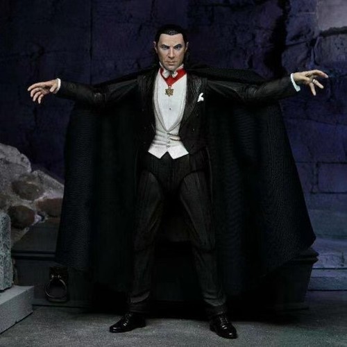 NECA Universal Monsters Ultimate Dracula (Transylvania) 7" Action Figure - Picture 4 of 9