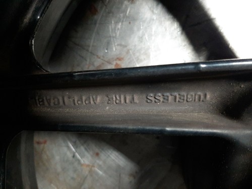 96 HONDA CBR900RR REAR WHEEL RIM ENKEI - Picture 4 of 11
