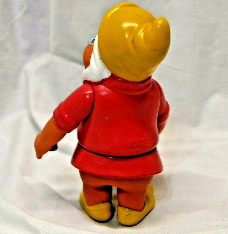 Boneco de vinil Disney's Vintage Branca de Neve e os Sete Anões Doc 6" - Imagem 2 de 4