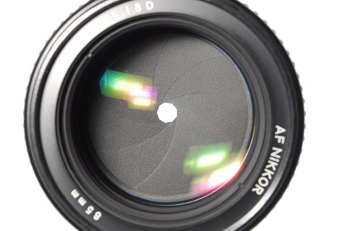 Nikon AF Nikkor 85mm f/1.8 D Portrait Lens w/Caps Filter F Mount From JAPAN - Picture 10 of 12