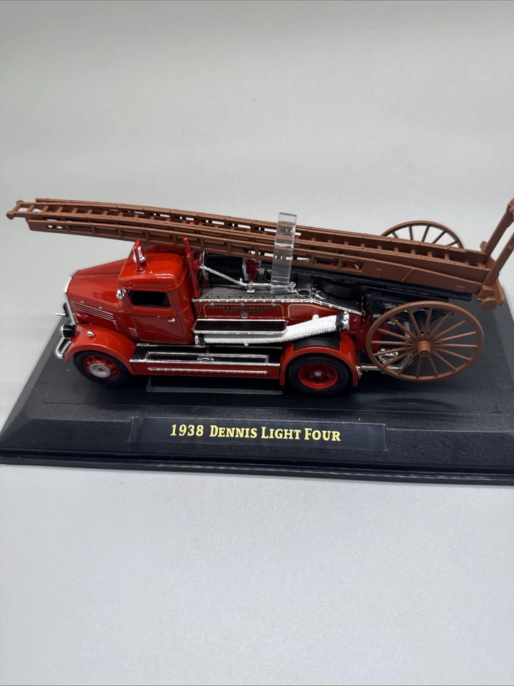 Signature Series 1938 Dennis Light four Diecast Firetruck Out of Box - Image 2 of 4