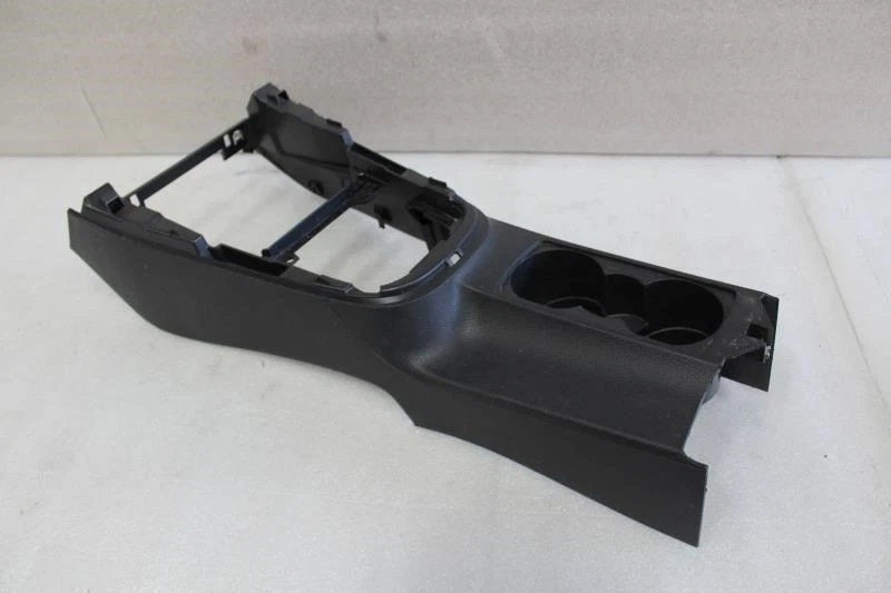 Volkswagen Golf 2014 base de consola central con portavasos negro Foto 2 de 4