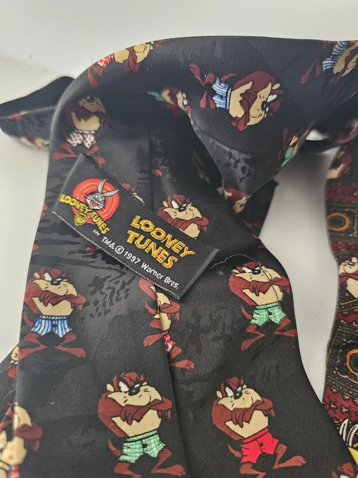 Lote de 3 Corbatas Taz And Looney Toons Seda Y Poliéster Corbatas Dibujos Animados Bugs Bunny Foto 2 de 4