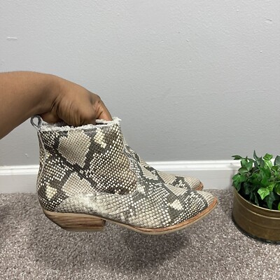 Dolce Vita Women's Unity Ankle Boot - Western Inspired Bootie With Zip Closure - View #2