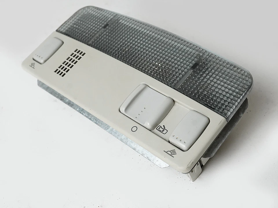2000 - 2005 Volkswagen Golf Iv lâmpada cúpula interruptor superior leitura teto solar - Imagem 2 de 4