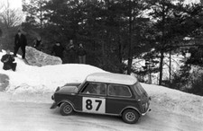 Paddy Hopkirk Ron Crellin Mini Cooper S 1968 Rally Car Old Photo 5