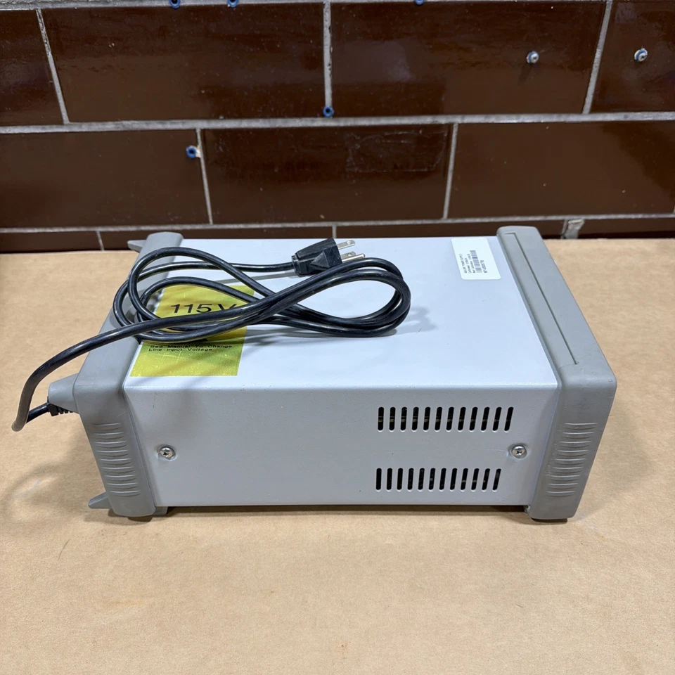 Agilent E3648A Dual Output DC Power Supply 0-8V,5A/0-20V,2.5A *Calibrated* - Image 4 of 4