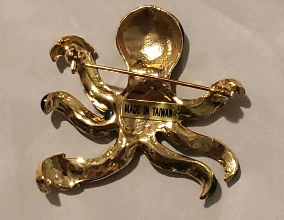 Broche prendedor estrella cristal esmalte verde pulpo Foto 2 de 4