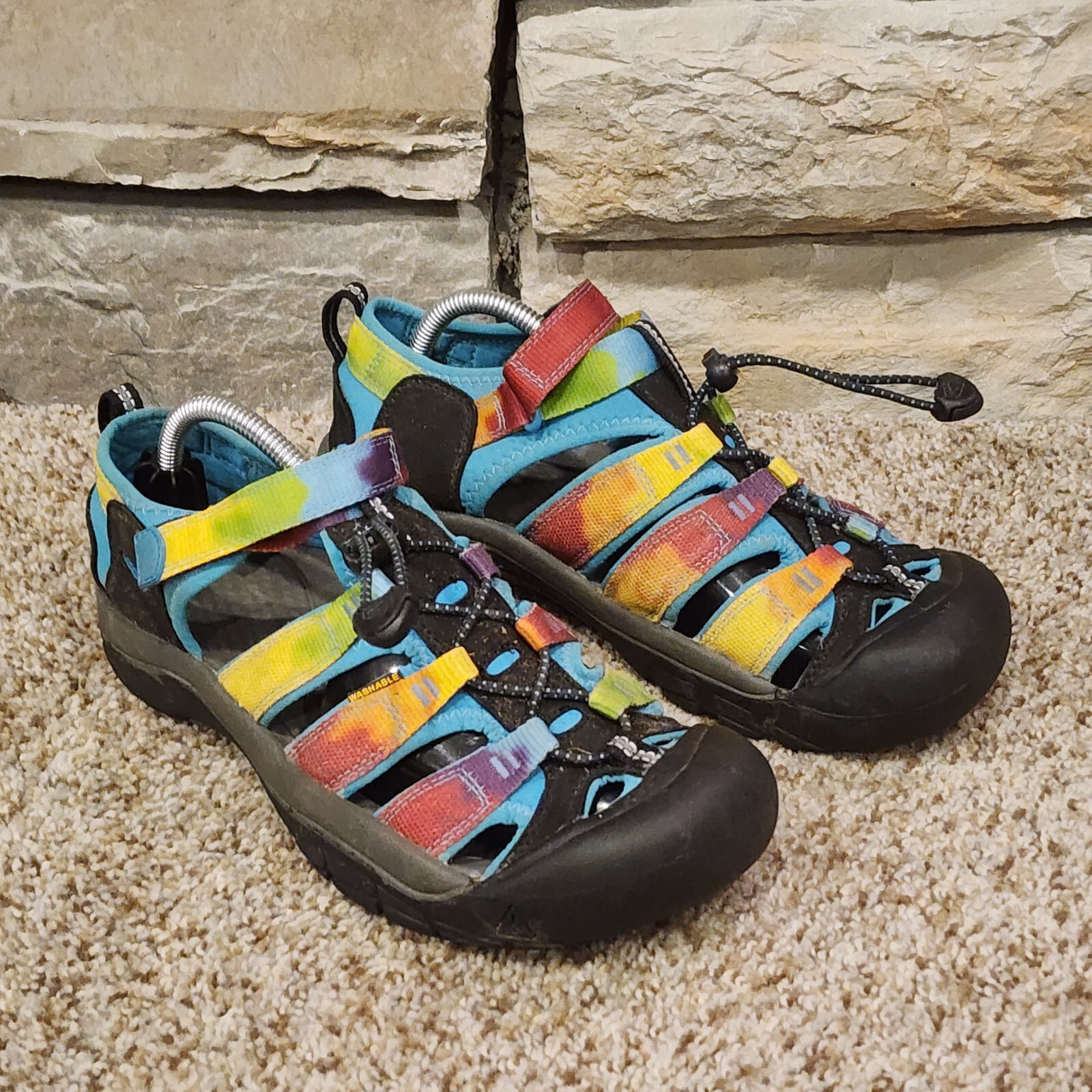 Sandali sportivi impermeabili KEEN Newport retrò tie arcobaleno da donna taglia 6