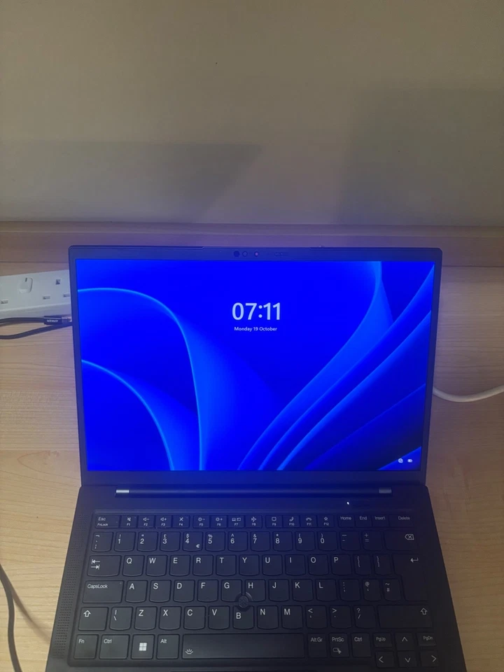 Lenovo ThinkPad X1 Carbon · i7-1260P · 16GB · 1TB, photo 1 of 2