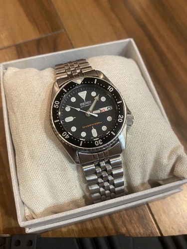 Seiko SKX013 Automatic Diver Watch 200m  – Very Rare Vintage 38mm