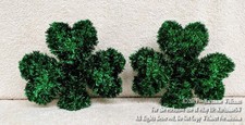 2 NEW ST PATRICKS DAY TINSEL SHAMROCKS DECORATIONS GREAT FOR PARTY TABLE CLOVER