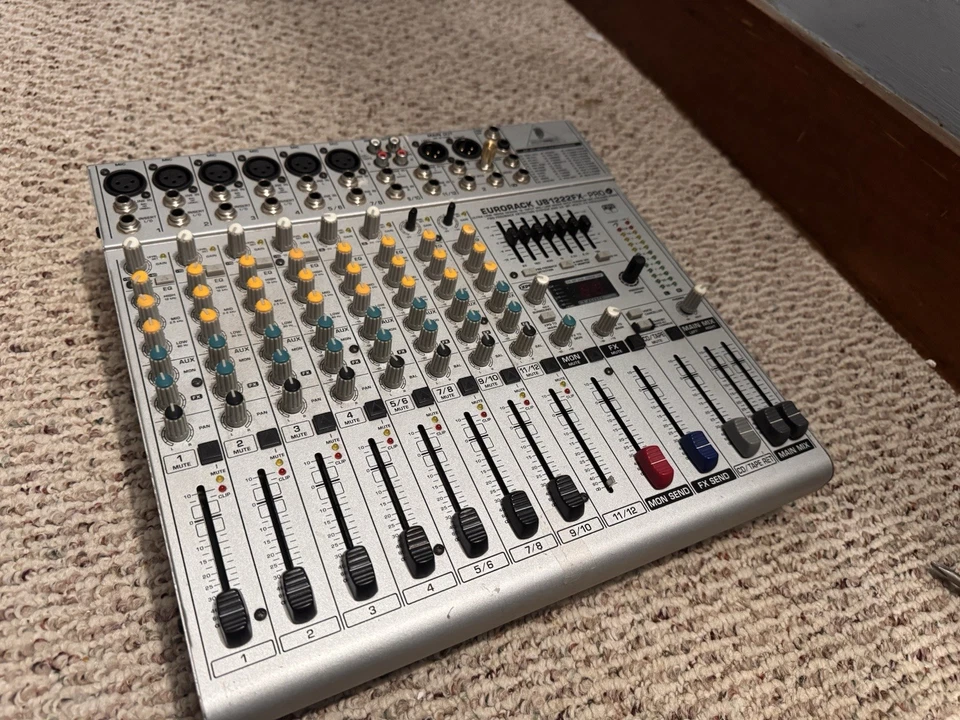Behringer Eurorack UB1222FX-Pro Mic/Line Mixer w/Multi FX Processor ~Power On~ - Image 3 of 3
