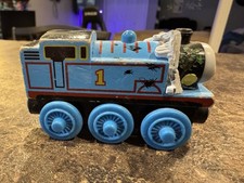 Thomas Comes To Breakfast Wooden Railway The Train Engine  Friends 2003 Blue 1