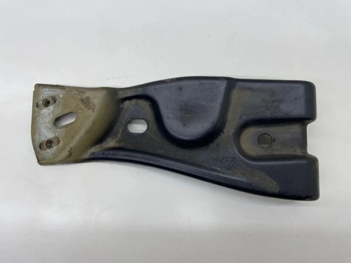 VW PASSAT Variant B6 3C5 Kotflügelhalter vorne links 3C0821141 2.00 34447343