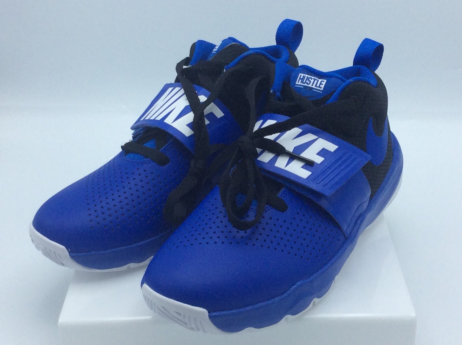 boys nike team hustle d8