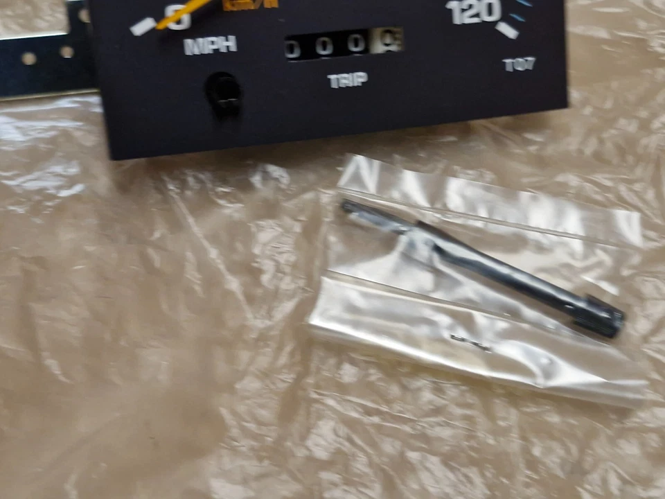 Toyota Corona Carina Mk2 AT151R Tachometer 83110-2B170 831102B170 Genuine NEW - Image 4 of 4