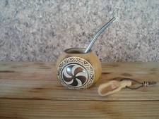 Mate Calabaza, Hand carved mate, Engraved Image, Mate Cup, Straw, Spoon