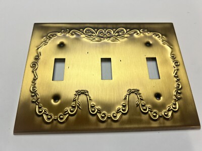 BrassSmith House - CW-3B - Concord Wreath Triple Switch Plate Cover
