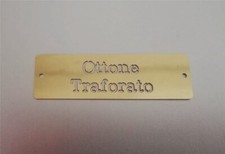 Targhetta traforata in ottone lucido per campanello personalizzata