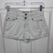 Aeropostale High-Waisted Shorty denim shorts in a light wash Size 00