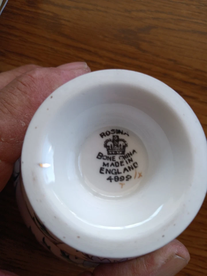 Taza y platillo rosina hueso porcelana hecho en Inglaterra 4-999 borde dorado Foto 3 de 4