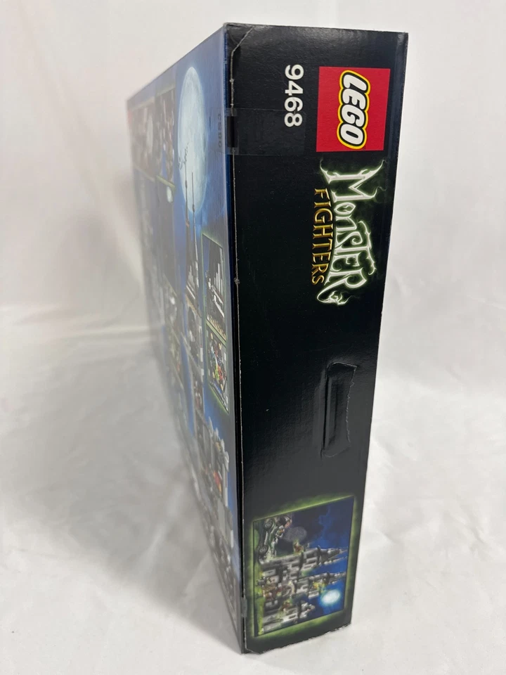 LEGO 9468 Monster Fighters Vampyre Castle New And Sealed - Image 4 of 4