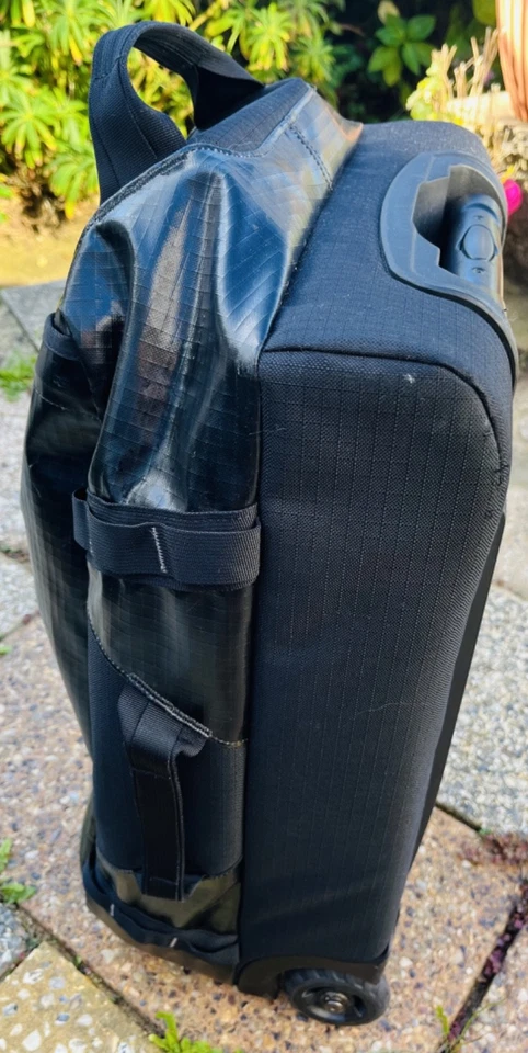 Patagonia Black Hole Wheeled Duffle luggage Carry On (Black) - clear out - Image 2 of 4