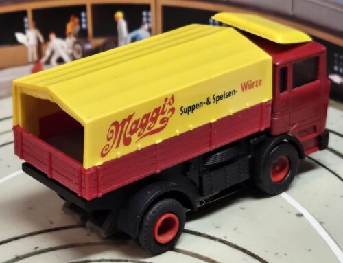 Camion Mercedes H0 Slotcar Racing Railway Faller avec moteur à chaîne plate #EBS1429 - Photo 2 sur 3