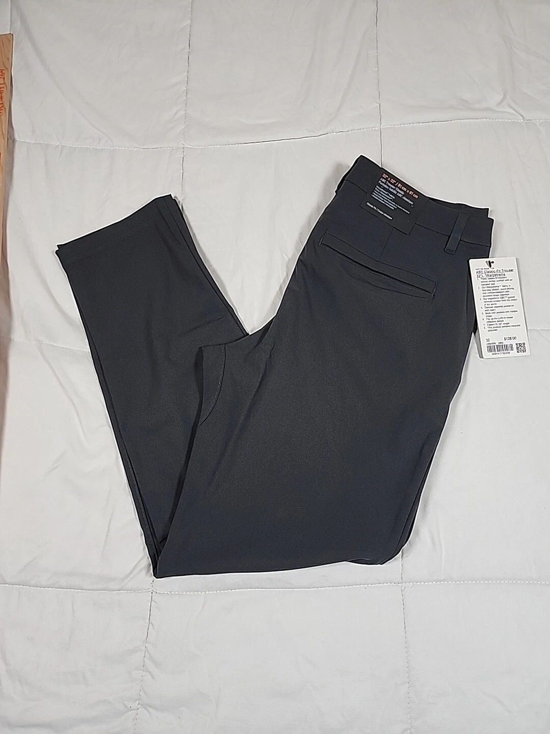 32x32 Lululemon ABC Trouser Classic Fit Warpstreme Color Obsidian Men's Pants
Opens in a new window