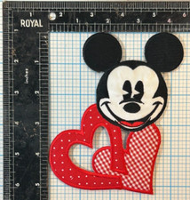 VINTAGE MICKEY MOUSE DISNEY CARTOON CHARACTER 5.25  IRON ON PATCH RED HEARTS