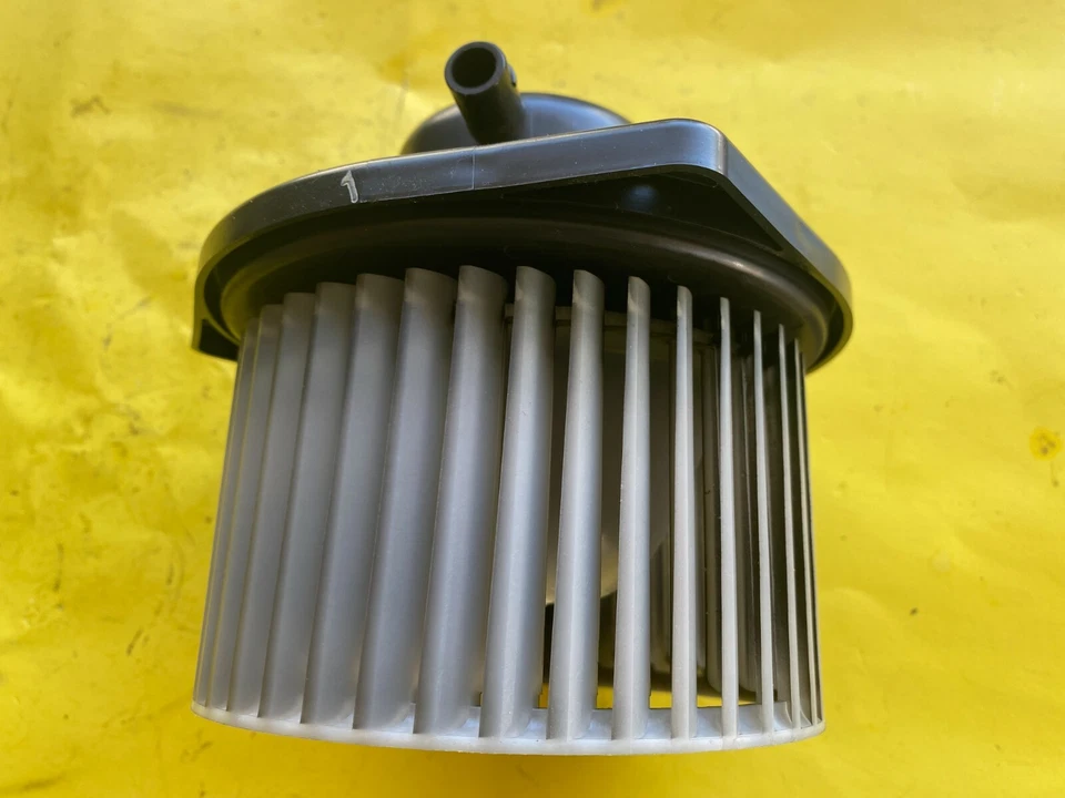 2011 MITSUBISHI LANCER AC HEATER BLOWER MOTOR OEM CSA431D214 - Image 4 of 4