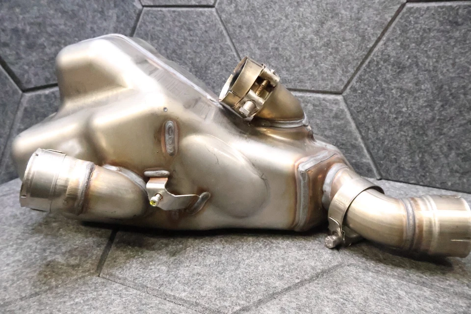 COLECTOR CATALIZADOR ESCAPE DUCATI MULTISTRADA 1200 V4 S 2021-2024 ZDM E82 Foto 2 de 4