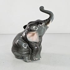 Hagen Renaker DW Mama Elephant Trunk Up Lucky Figurine Designer's Workshop *FLAW