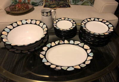 DERUTA ITALIAN  COLORFUL TILE DINNERWARE  2O PIECE BUFFET  SERVICE FOR 8  SET